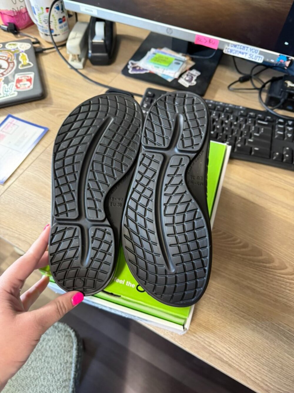 NWT Limited Edition Cheetah Print Oofos Slides - Picture 4 of 4